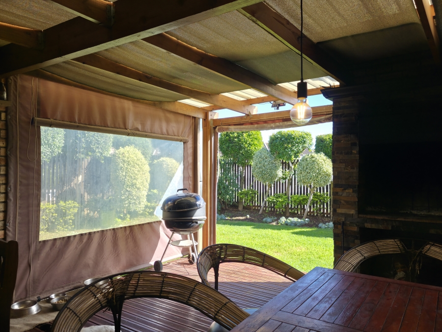 3 Bedroom Property for Sale in Wavecrest Eastern Cape